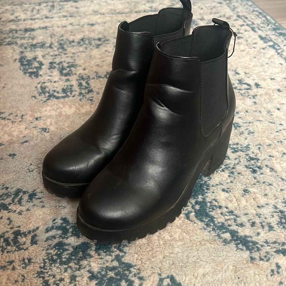 Black heeled booties